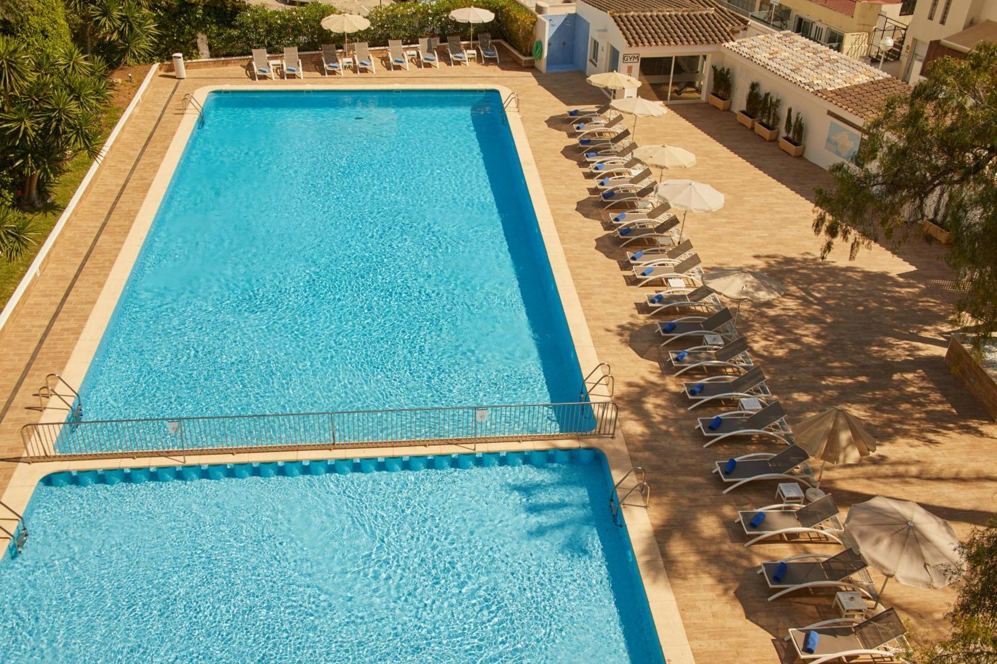 Hotel Joan Miró Museum PMI Exterior foto Swimming pool